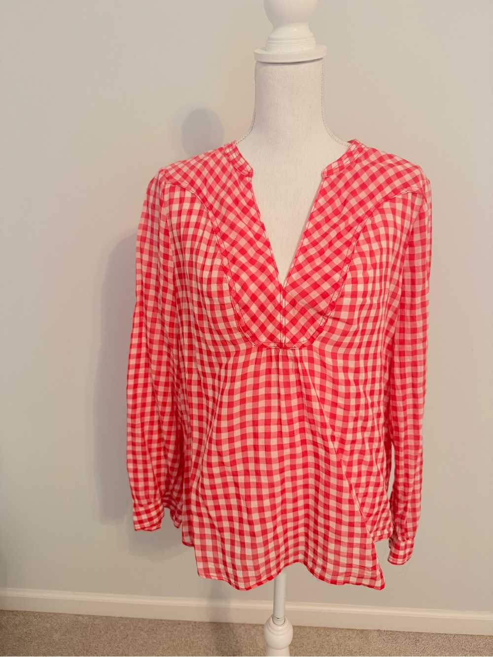EUC - Lightweight Red Gingham V-Neck Long-Sleeve Women's Top